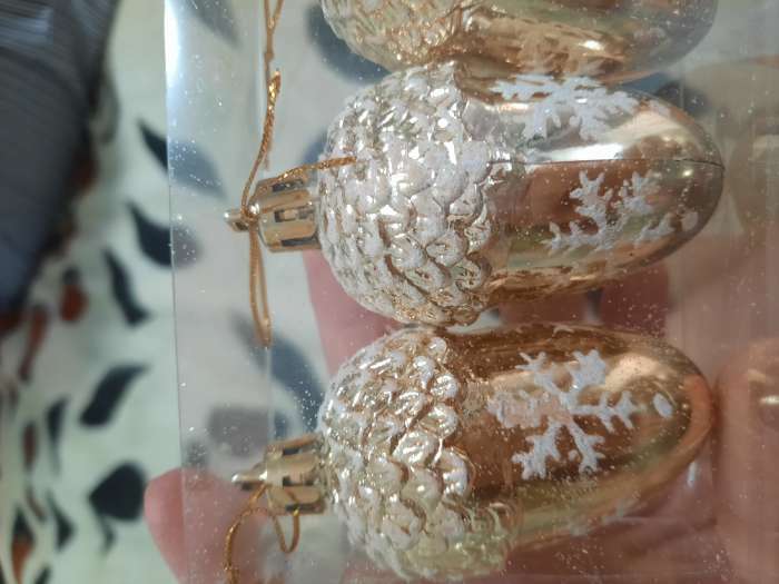 Фотография покупателя товара Украшение ёлочное "Жёлудь со снежинками" (набор 4 шт) 6х4 см, золото