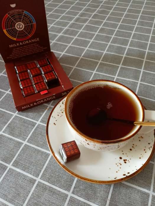 Фотография покупателя товара Чайная пара фарфоровая Magistro «Церера», 2 предмета: чашка 250 мл, блюдце d=16,3 см, цвет оранжевый - Фото 6