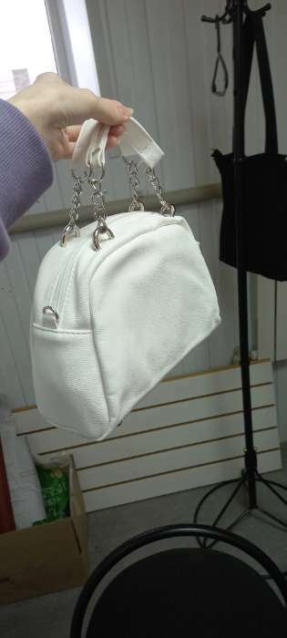 Фотография покупателя товара Сумка-саквояж на молнии, цвет чёрный - Фото 2