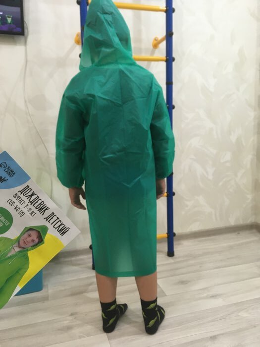 Фотография покупателя товара Дождевик детский со светоотражающими элементами, цвет зелёный (120-160 см) - Фото 3