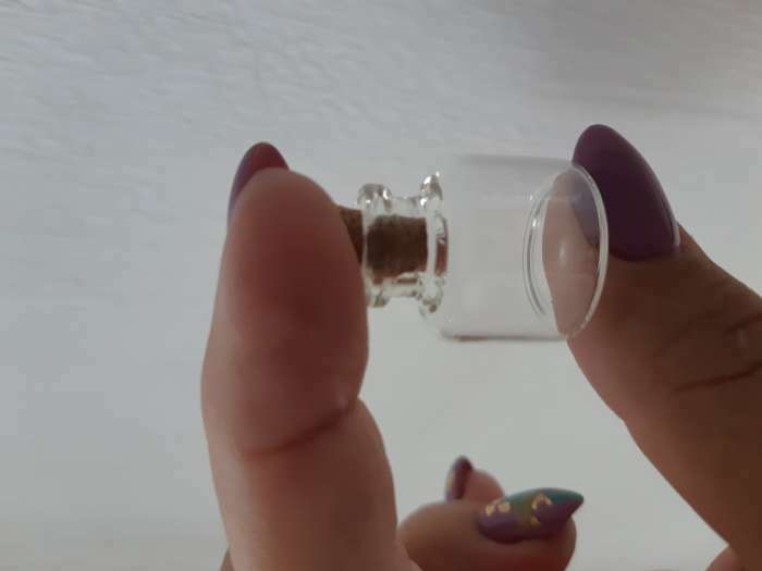Фотография покупателя товара Декор для творчества стекло "Бутылочка с пробкой" 2,5х2,2х2,2 см - Фото 2