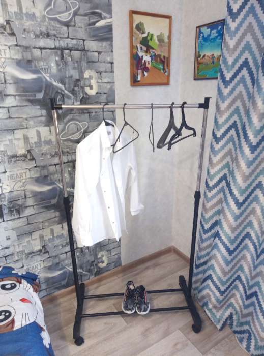 Фотография покупателя товара Вешалка напольная для одежды телескопическая Доляна, 1 перекладина, 80×43×90(160) см, цвет чёрный - Фото 13