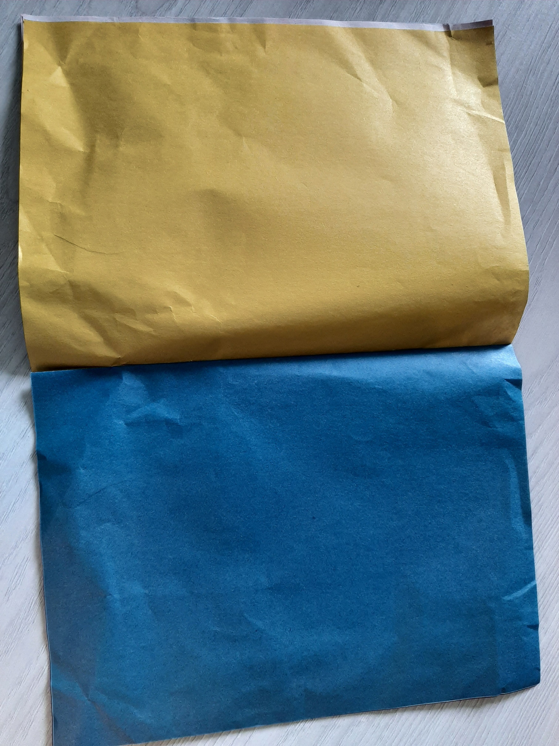 Фотография покупателя товара Бумага цветная, А4, 8 листов, 8 цветов, немелованная, односторонняя, на скрепке, 48 г/м², Человек-паук - Фото 2