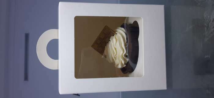 Фотография покупателя товара Упаковка под один капкейк с окном, белая, 12,5 х 9,5 х 9,5 см - Фото 2