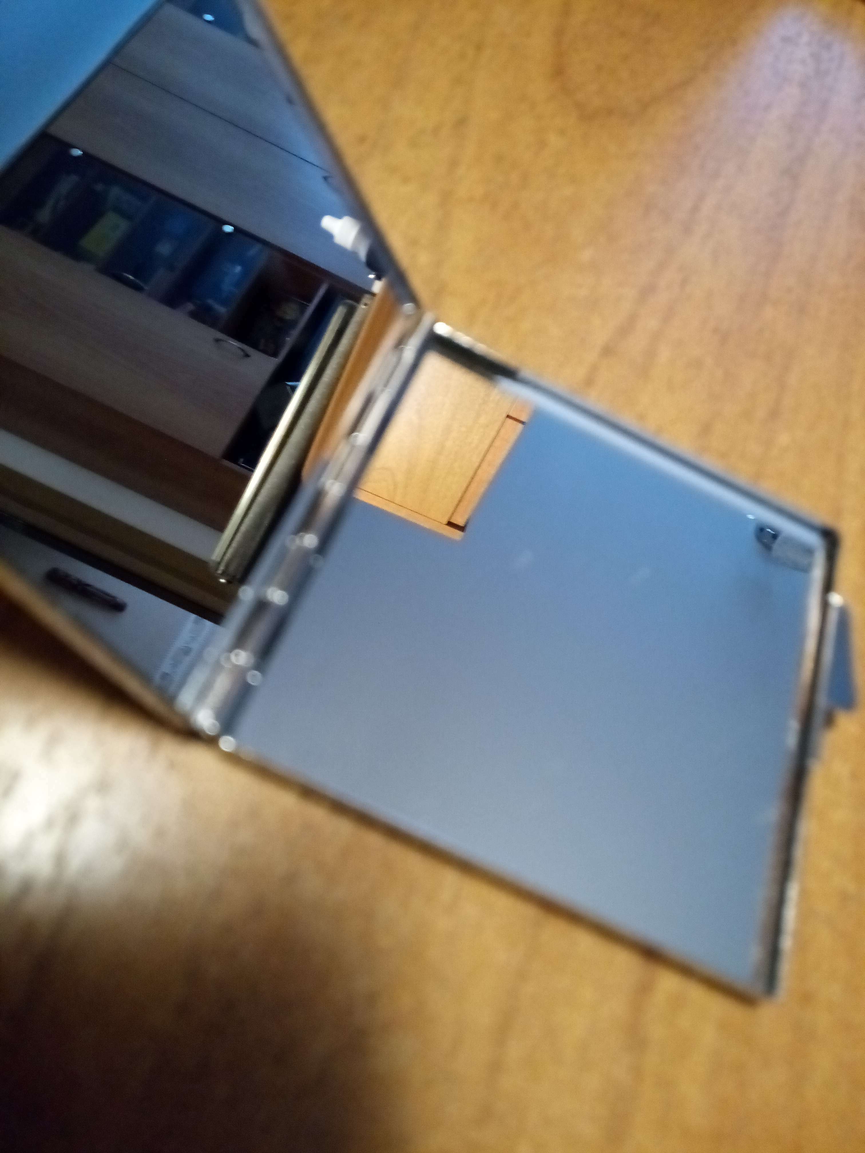 Фотография покупателя товара Зеркало складное, 6 × 6 см, цвет серебристый