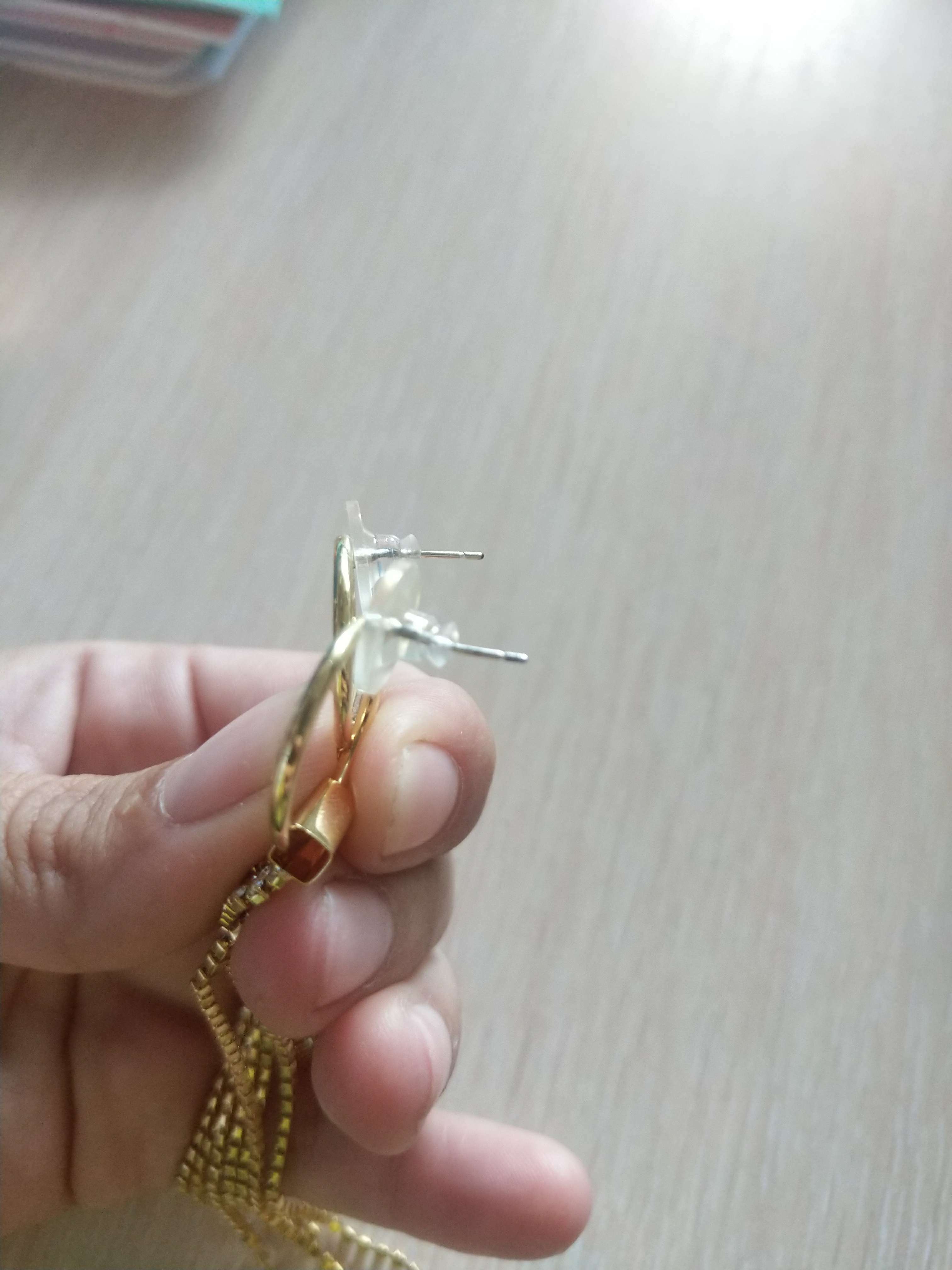 Фотография покупателя товара Серьги висячие со стразами «Голливуд» нити на кольце, цвет белый в золоте, 16 см - Фото 2