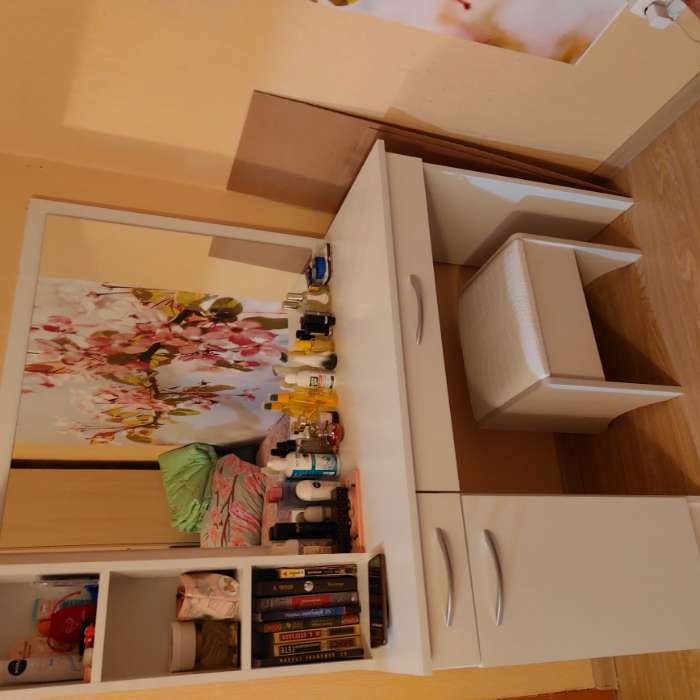 Фотография покупателя товара Стол туалетный «Париж», 1100×450×1504 мм, зеркало, цвет белый - Фото 3