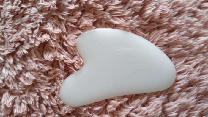 Фотография покупателя товара Массажёр Гуаша «Сердце», 7,5 × 5 см, цвет белый - Фото 1