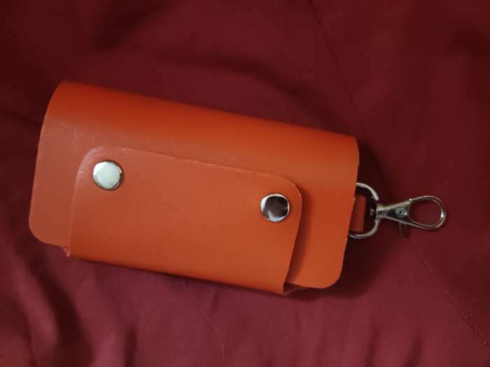 Фотография покупателя товара Ключница на кнопках, длина 11 см, 7 карабинов, цвет оранжевый