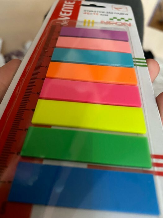 Фотография покупателя товара Закладки с клеевым краем (стикеры), 12 х 45 мм, 8 цветов по 25 листов, пластиковые, Attomex Neon