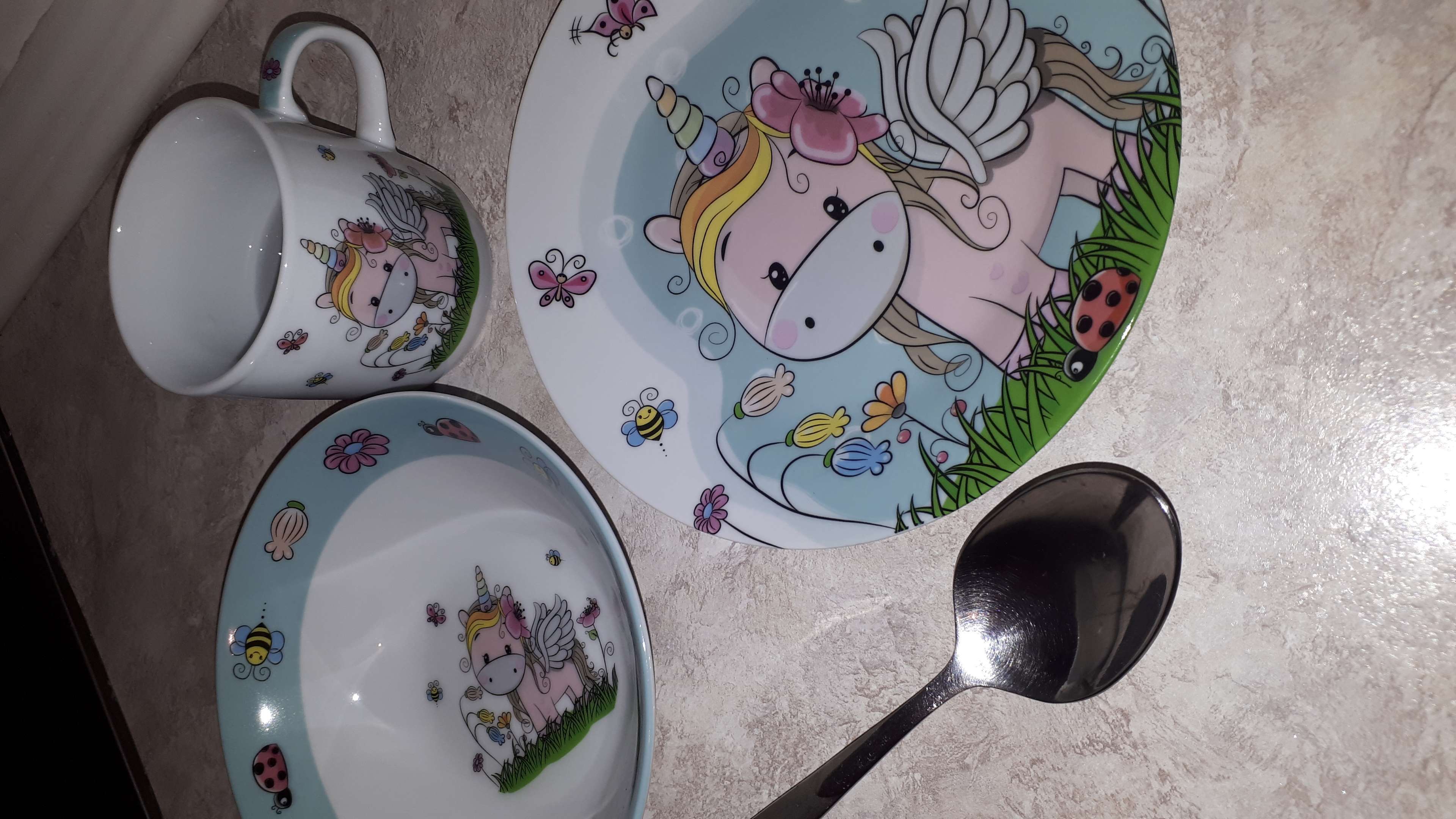 Фотография покупателя товара Набор детской посуды из керамики Доляна «Единорожка», 3 предмета: кружка 230 мл, миска 400 мл, тарелка d=18 см - Фото 19