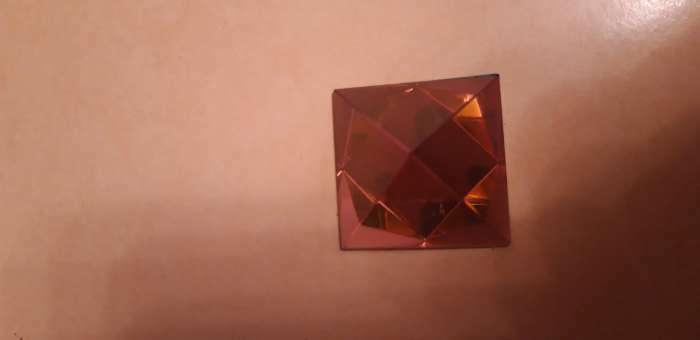 Фотография покупателя товара Сувенир стекло "Пирамида голография" 4х4х4 см - Фото 2