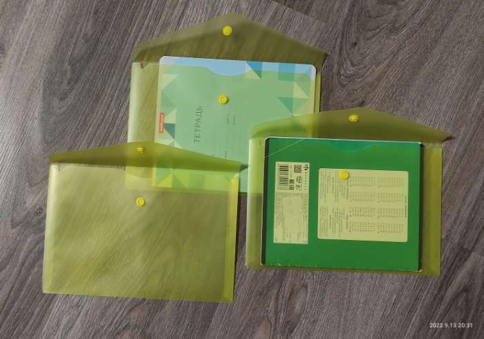 Фотография покупателя товара Папка-конверт на кнопке А5, 180 мкм Calligrata, жёлтая