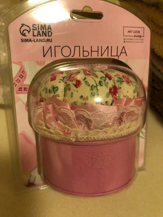 Фотография покупателя товара Игольница со шкатулкой для хранения мелочей, 8 × 7,8 × 7,8 см, цвет розовый - Фото 1