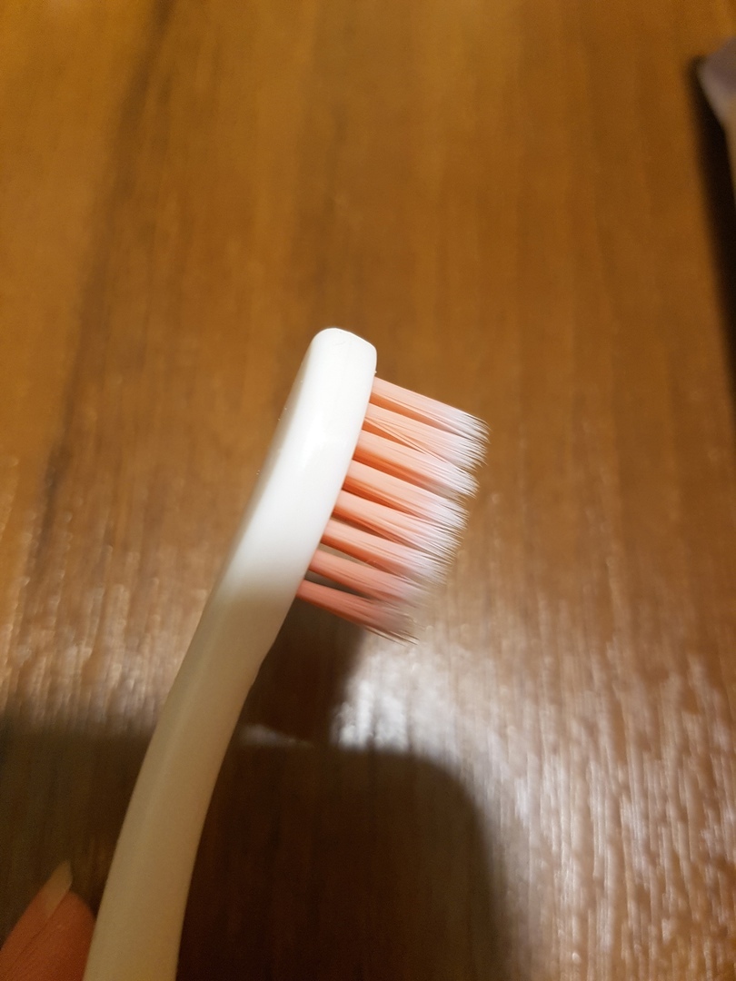 Фотография покупателя товара Детская зубная щетка на присоске (нейлон), цвет МИКС - Фото 1