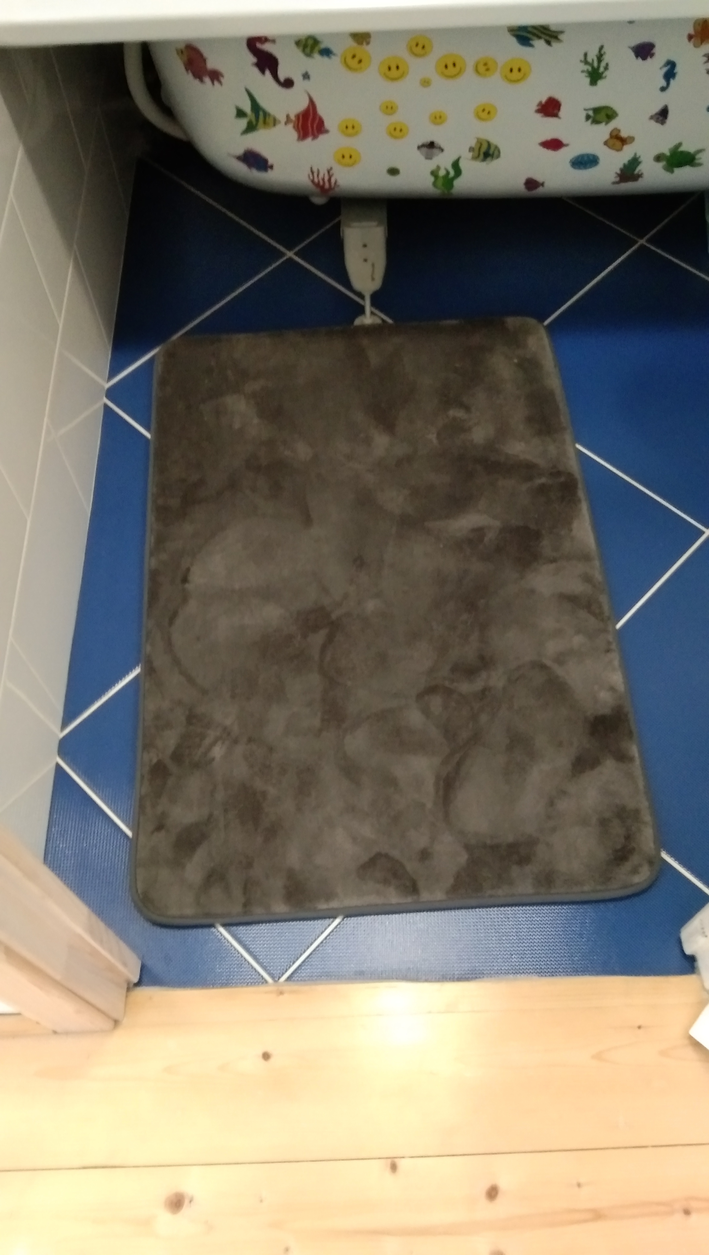 Фотография покупателя товара Коврик для ванной с эффектом памяти SAVANNA Memory foam, 60×90 см, цвет серый - Фото 1