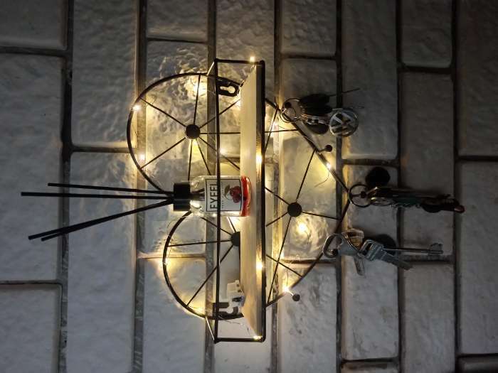 Фотография покупателя товара Вешалка настенная с полкой "Сердце", с подсветкой, 5 крючков, черная
