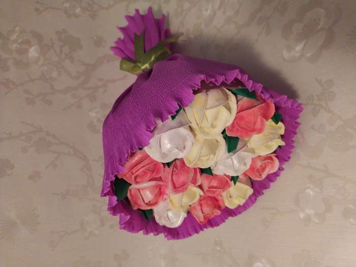 Фотография покупателя товара Бумага для упаковок и поделок, гофрированная, розовая, орхидея, однотонная, двусторонняя, рулон 1 шт., 50 см х 2,5 м