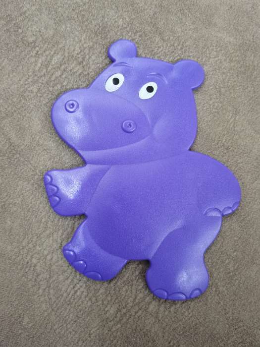 Фотография покупателя товара Мини-коврик для ванны Доляна «Бегемотик», 12×13 см, цвет фиолетовый - Фото 6