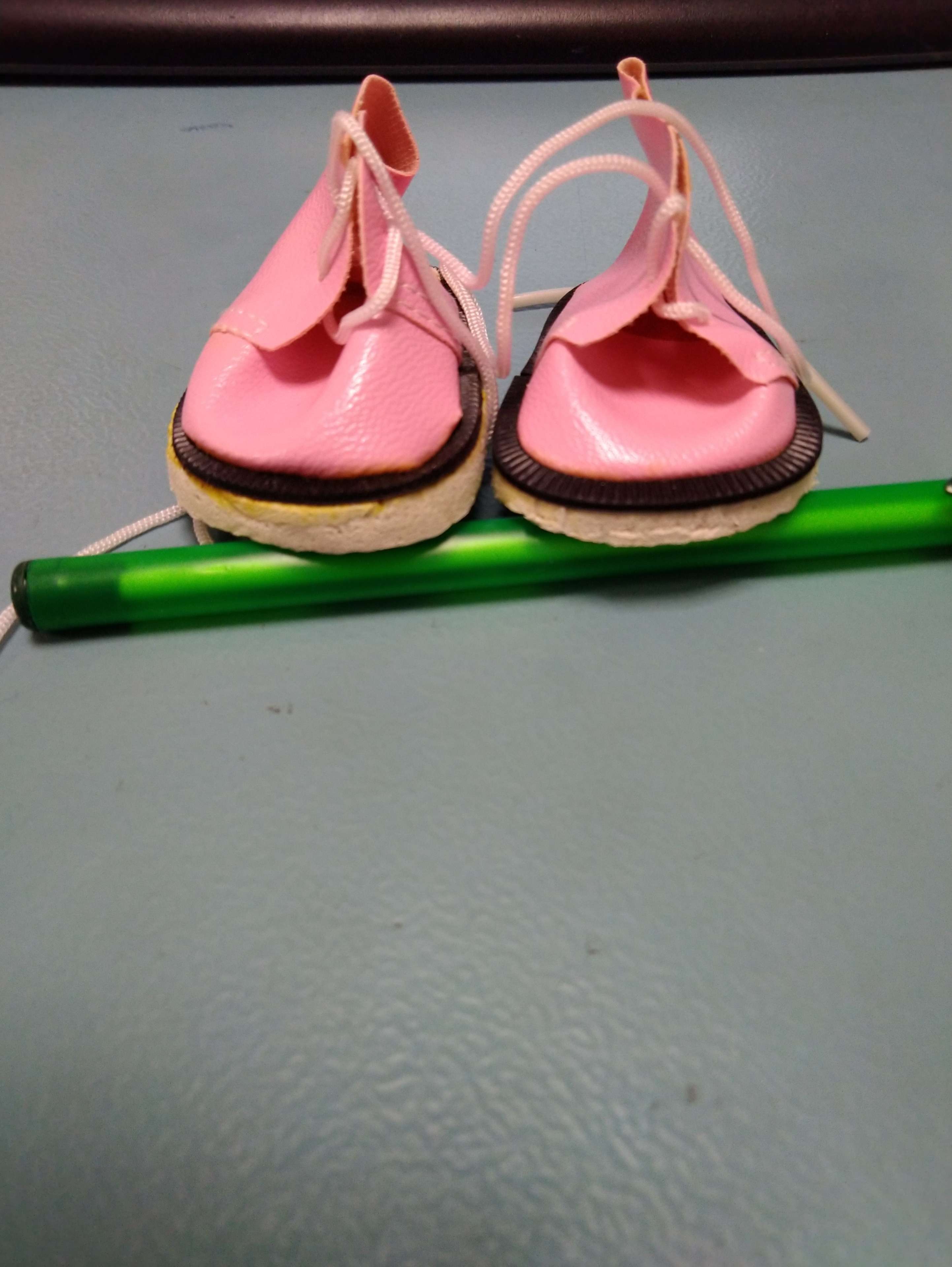 Фотография покупателя товара Ботинки для куклы «Завязки», длина подошвы: 6 см, 1 пара, цвет красный - Фото 12