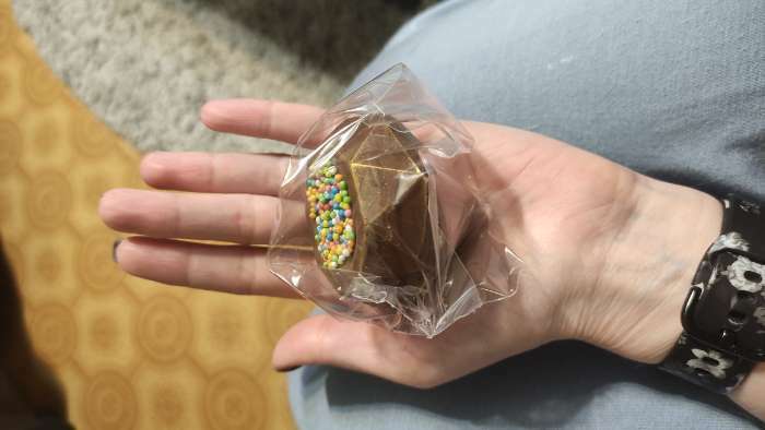 Фотография покупателя товара Фигурный шоколад "Бомбочка с маршмеллоу "С Новым годом", молочный шоколад, 38 г ± 5 %