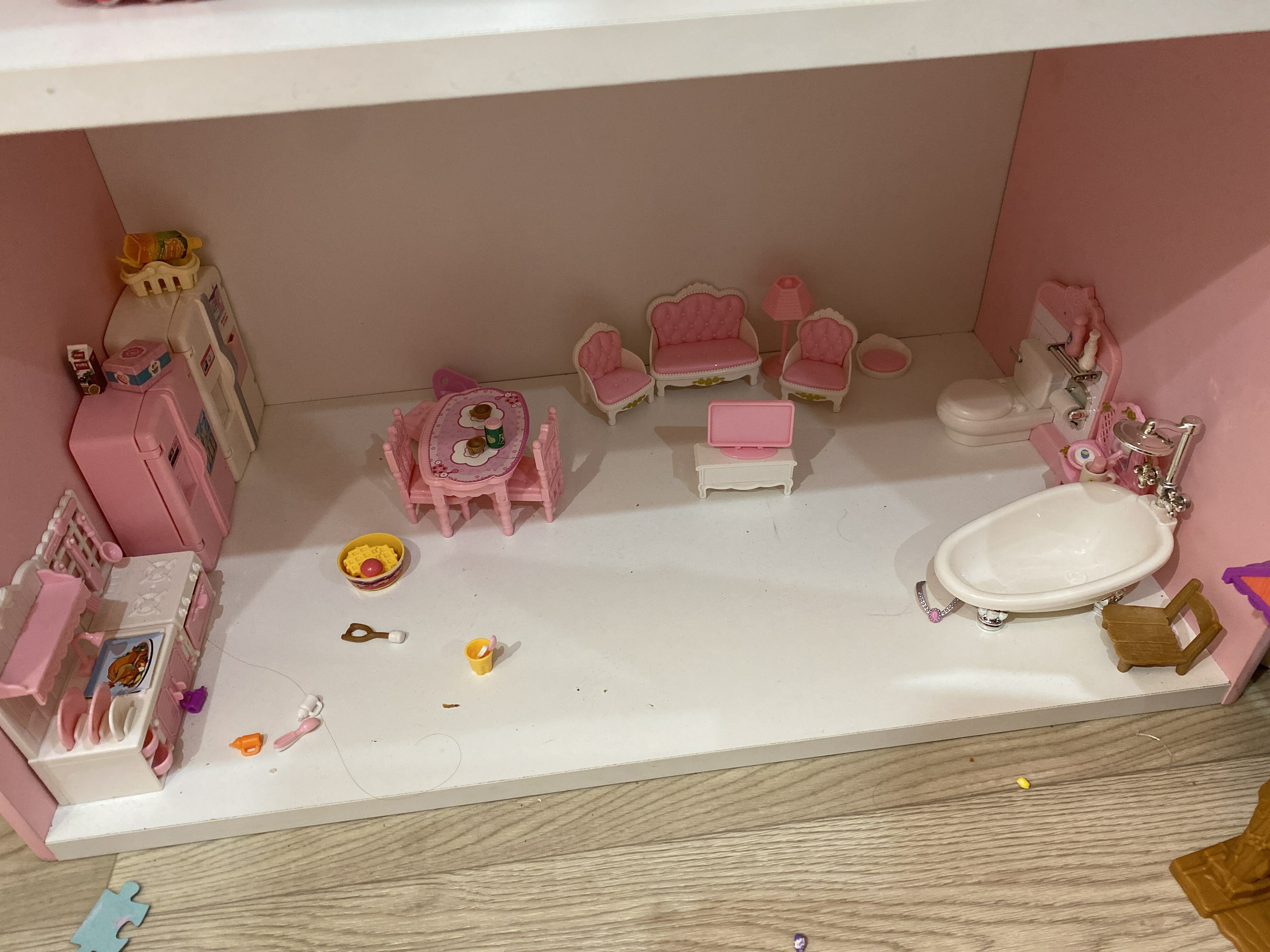 Фотография покупателя товара Набор мебели для кукол «Уют-2: туалет»