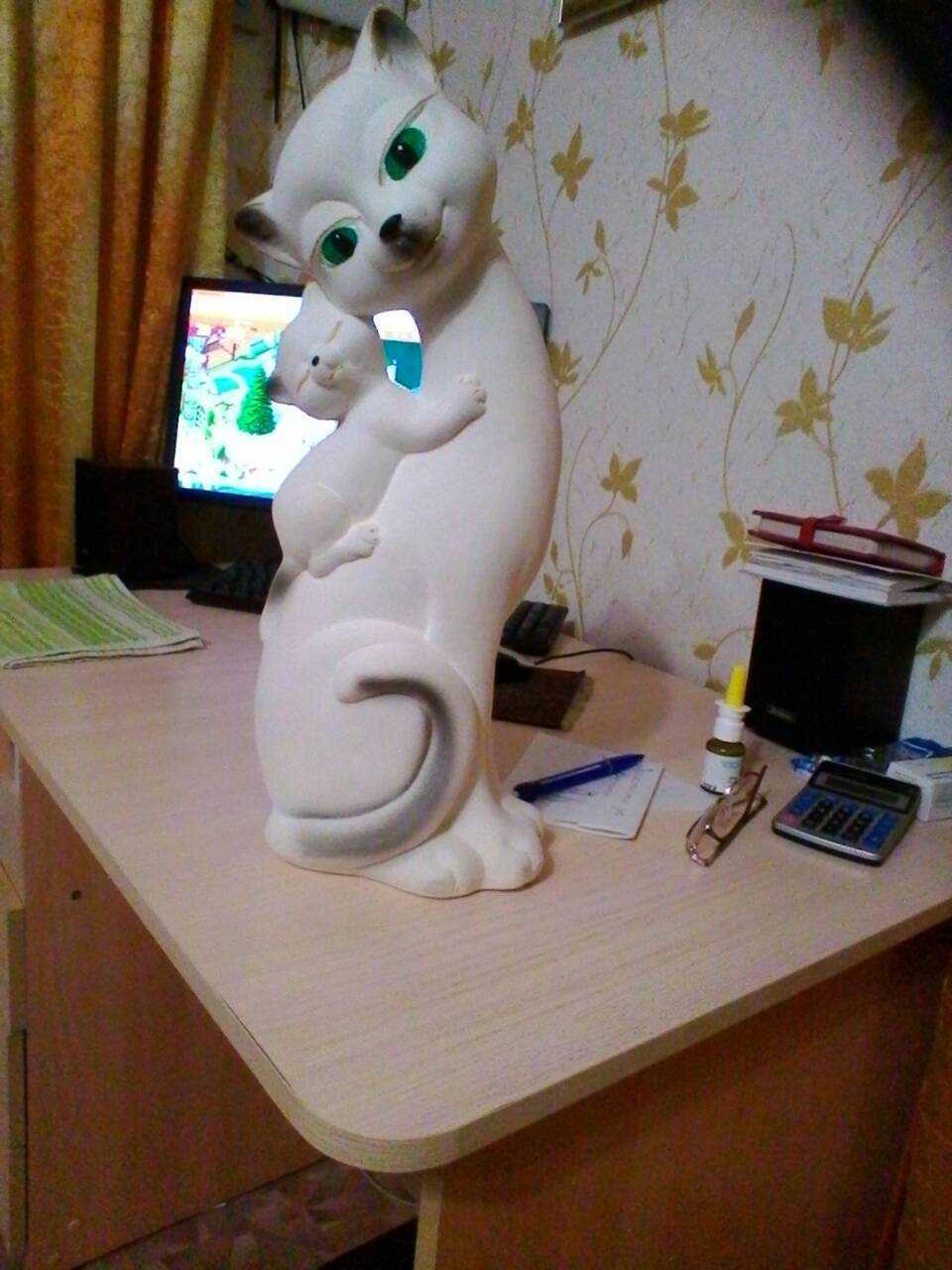 Фотография покупателя товара Копилка "Кошка Саманта с котёнком", флок, белая, 46 см