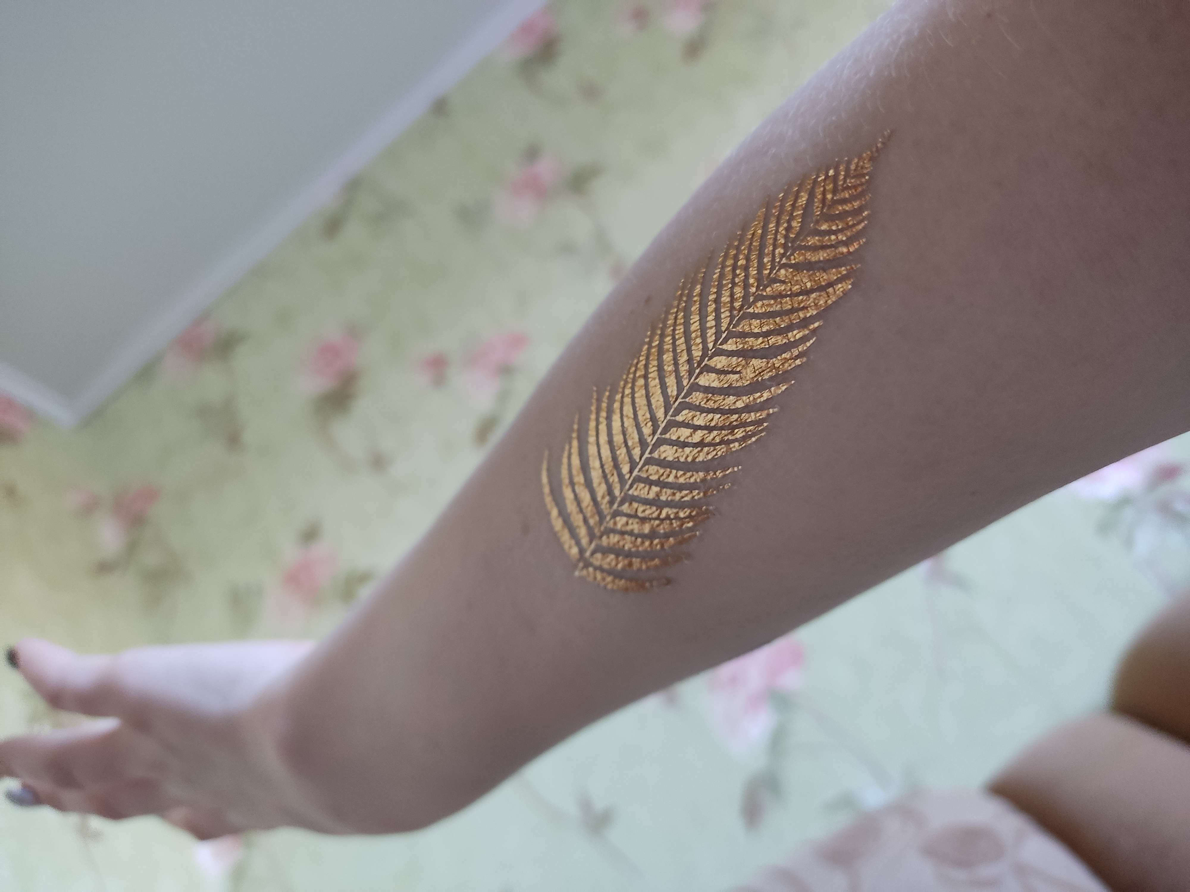 Фотография покупателя товара Татуировка на тело браслет "Листья" золотые 5х12 см - Фото 1