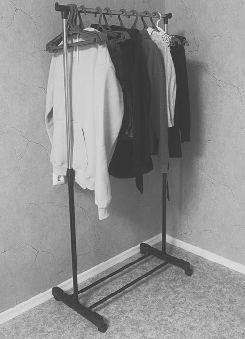 Фотография покупателя товара Вешалка напольная для одежды телескопическая Доляна, 1 перекладина, 80×43×90(160) см, цвет чёрный - Фото 16