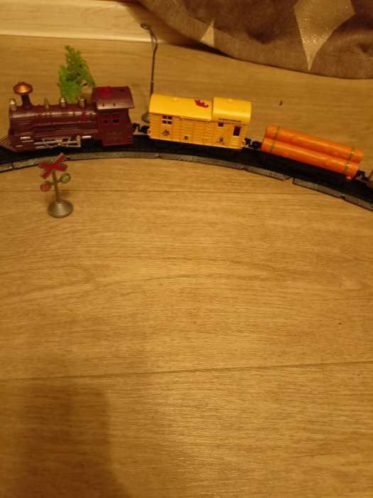 Фотография покупателя товара Железная дорога «Классический поезд», со светозвуковыми эффектами, протяжённость пути 2,89 м - Фото 2