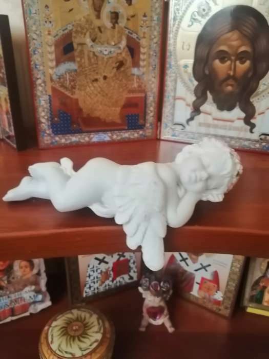 Фотография покупателя товара Сувенир полистоун "Спящий белоснежный ангел с венком" 7,5х16,5х6,5 см