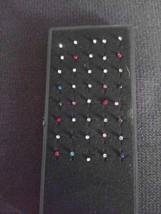 Фотография покупателя товара Пирсинг в нос (нострил) "Страза", загнутый, L=10мм, набор 40шт, цвет МИКС в серебре - Фото 1