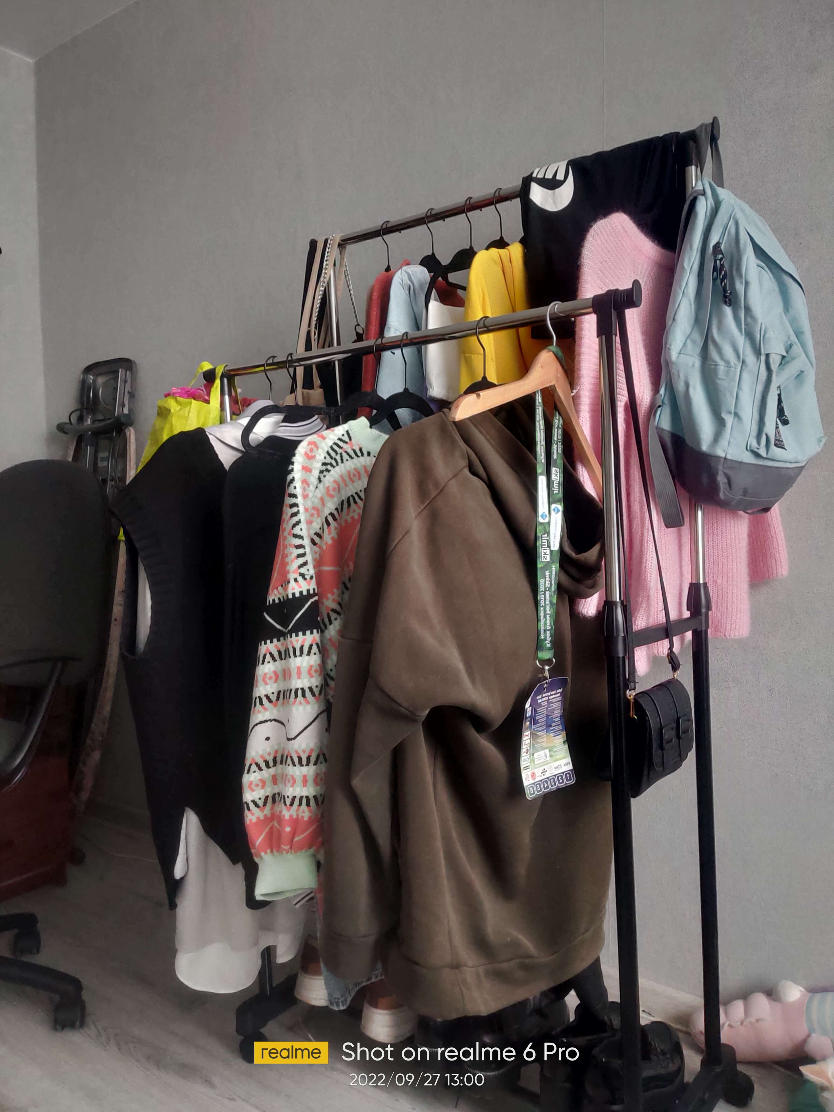 Фотография покупателя товара Вешалка напольная для одежды телескопическая Доляна, 2 перекладины 80×43×90(160) см, окрашенный металл - Фото 19