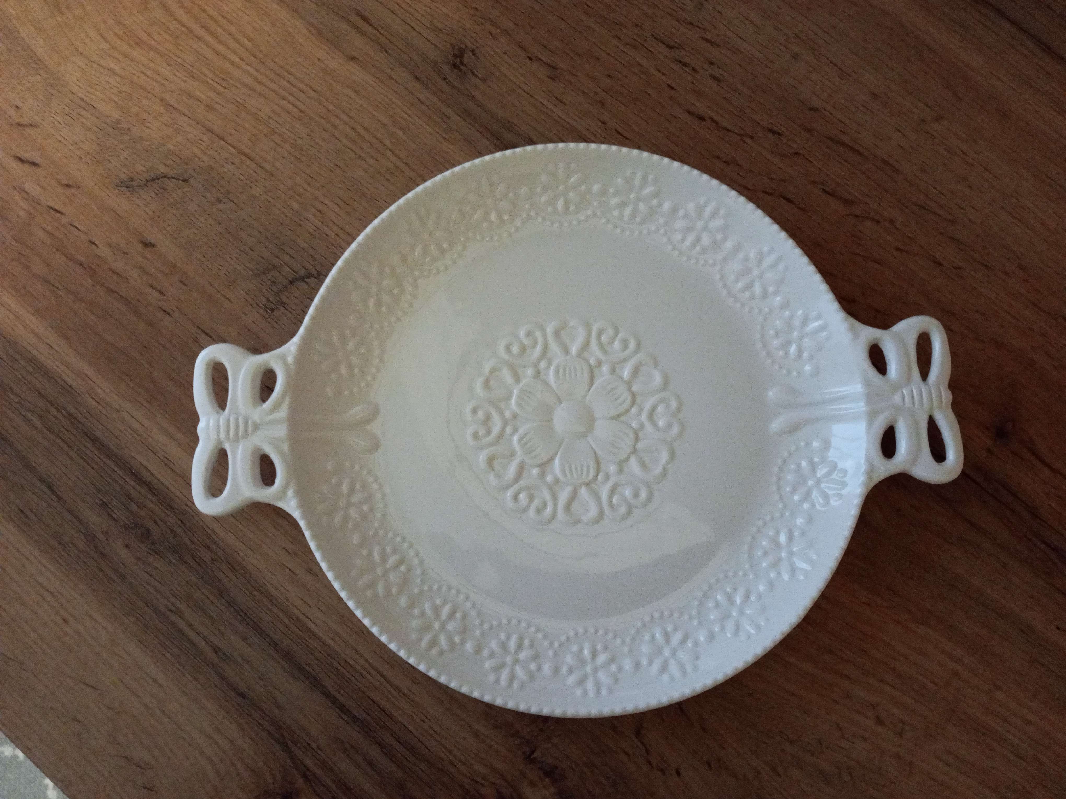Фотография покупателя товара Блюдо керамическое Доляна «Сьюзен», 28×21,5 см, цвет белый