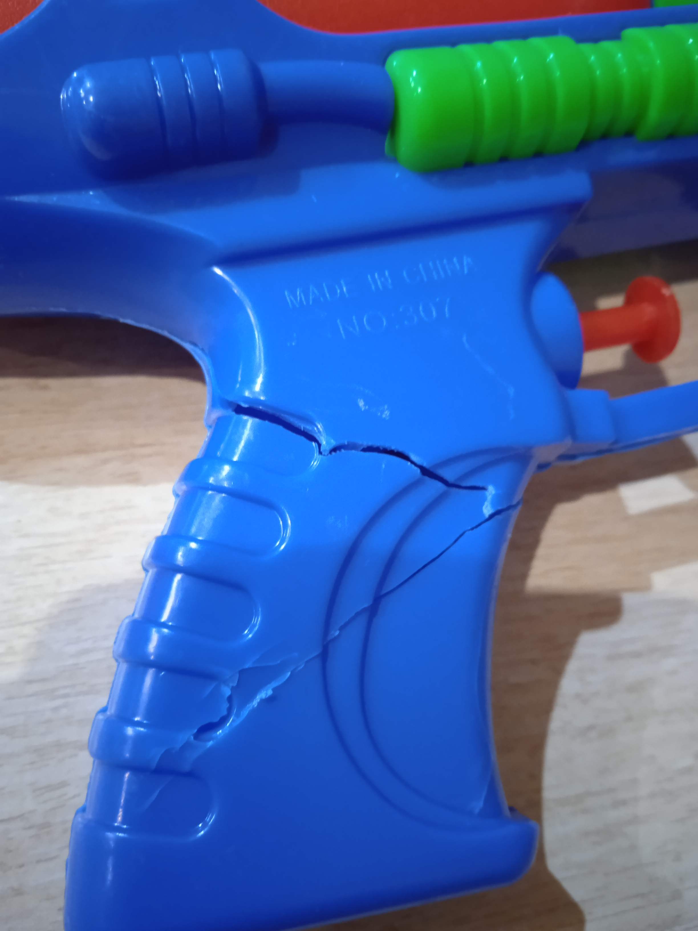 Фотография покупателя товара Водный пистолет «Страйк», 30 см, цвета МИКС - Фото 1