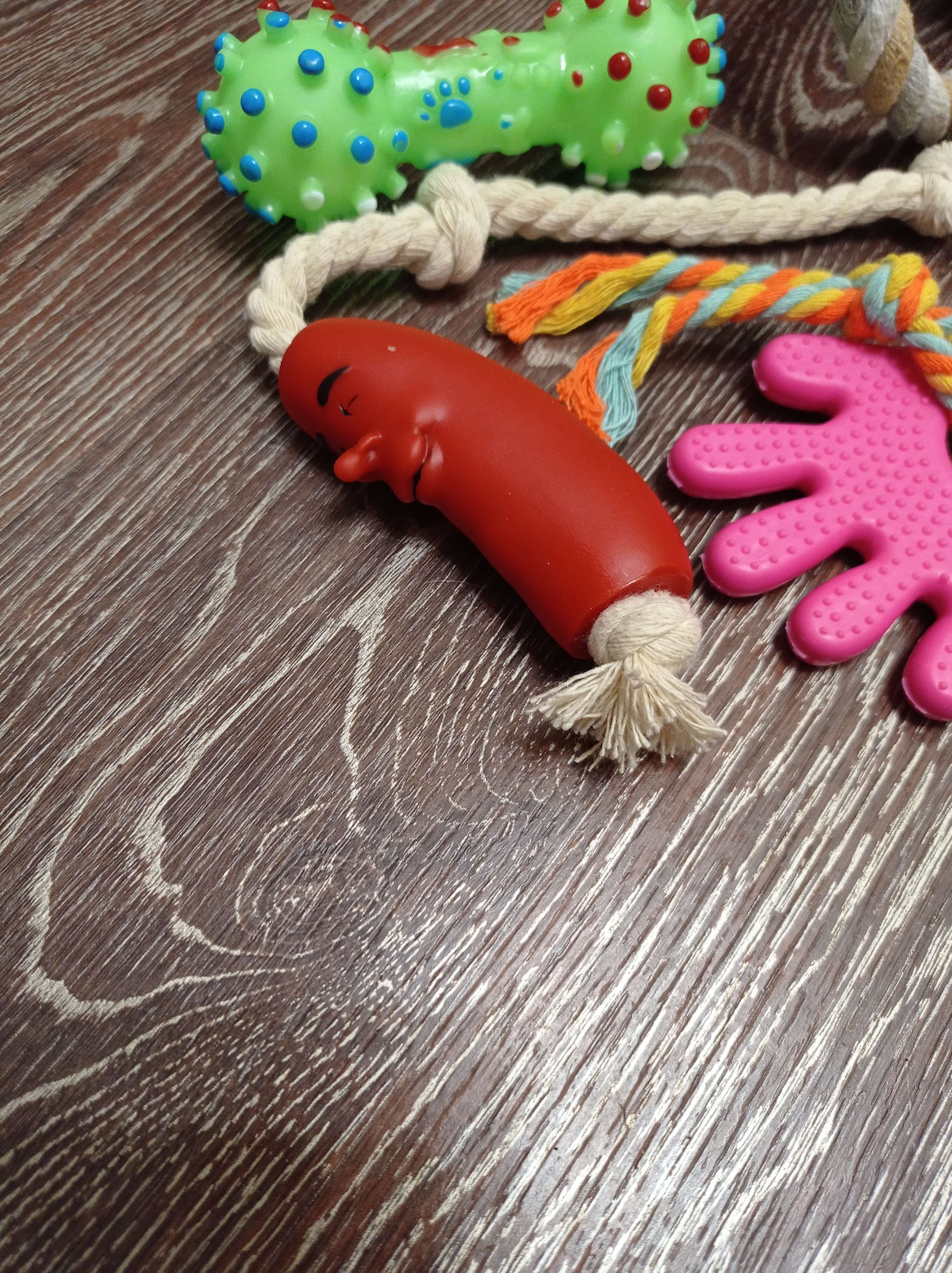 Фотография покупателя товара Игрушка "Сосиска в неге на верёвке" для собак, 14 см - Фото 1