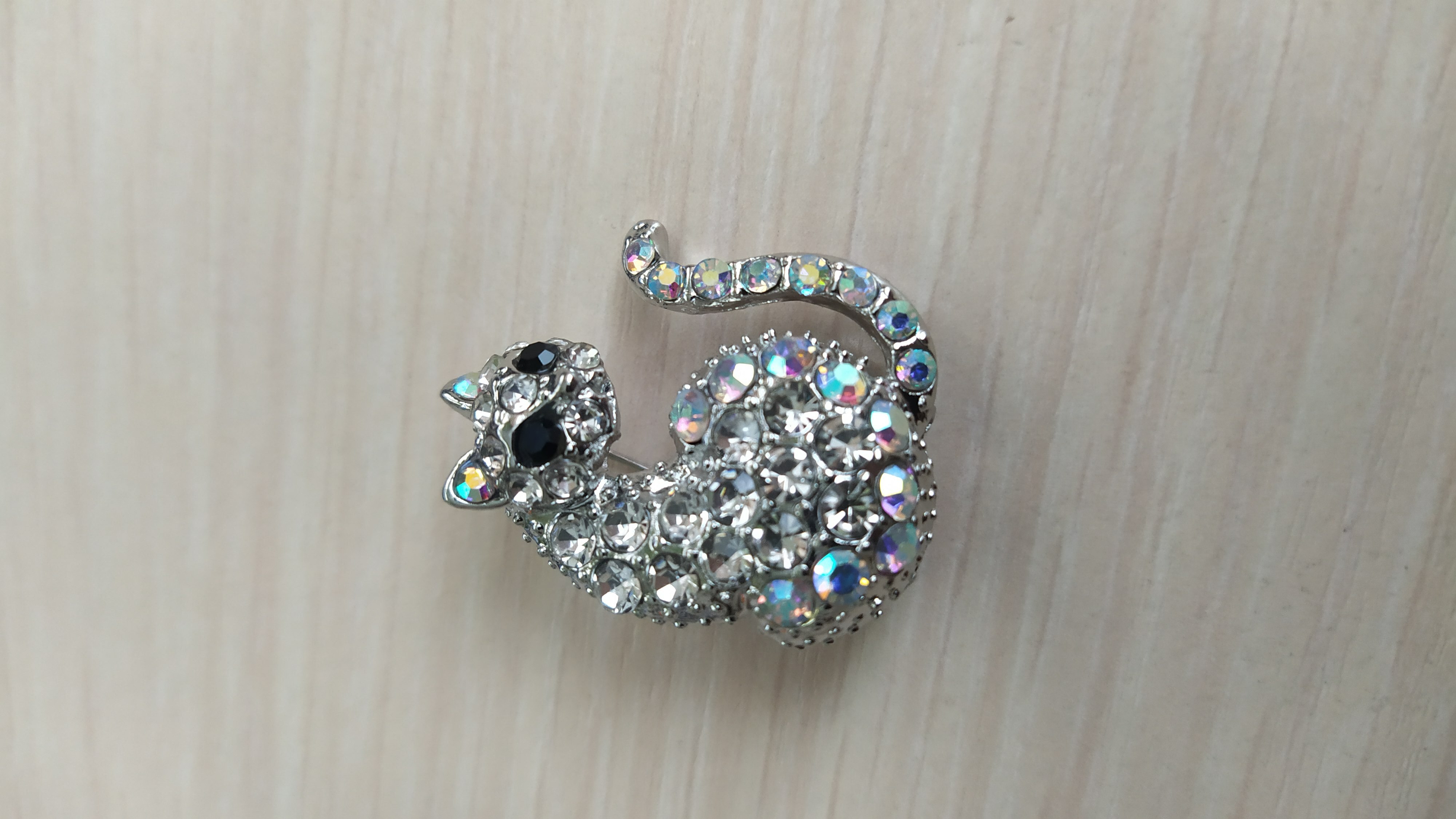 Фотография покупателя товара Брошь "Дикая кошка", цвет радужный в серебре