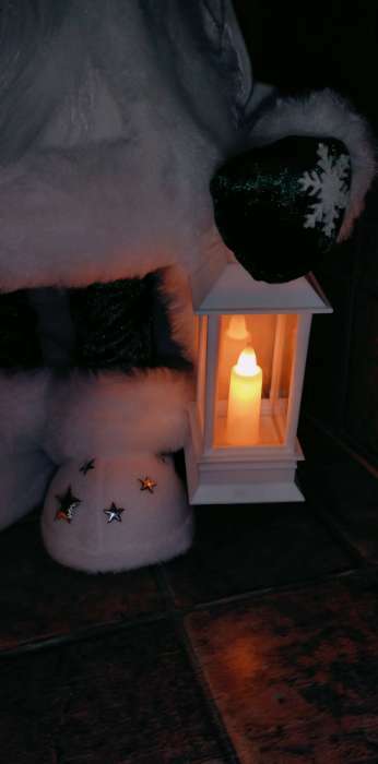Фотография покупателя товара Светодиодная фигура «Фонарь со снеговиком» 7 × 13 × 3.5 см, пластик, батарейки AG13х3, свечение тёплое белое - Фото 17