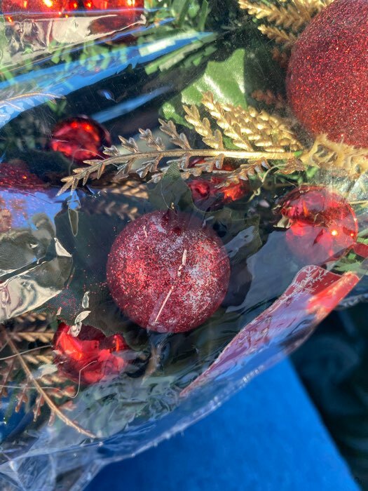 Фотография покупателя товара Венок новогодний d-20 см "Красные шарики" - Фото 2