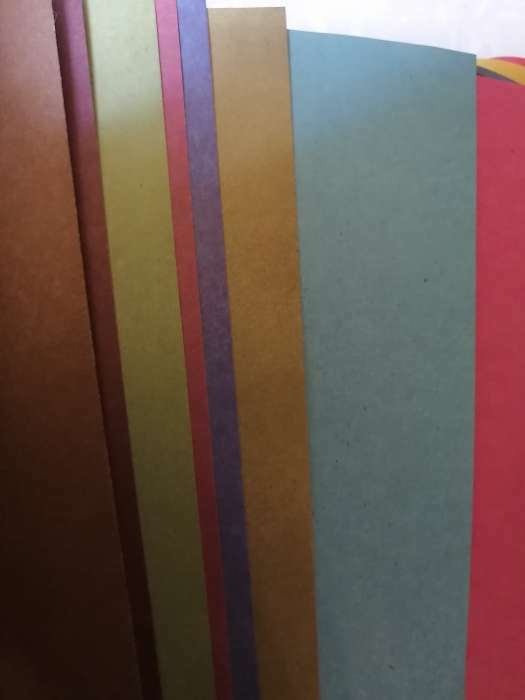 Фотография покупателя товара Бумага цветная, А4, 16 листов, 16 цветов, немелованная, двусторонняя, на скрепке, 48 г/м², Минни Маус - Фото 18