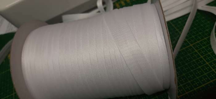 Фотография покупателя товара Косая бейка атласная, 15 мм × 132 м, цвет белый F101