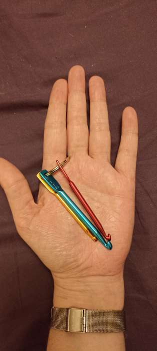 Фотография покупателя товара Набор крючков для вязания портативный, на кольце, d = 3/4/5 мм, цвет разноцветный - Фото 1