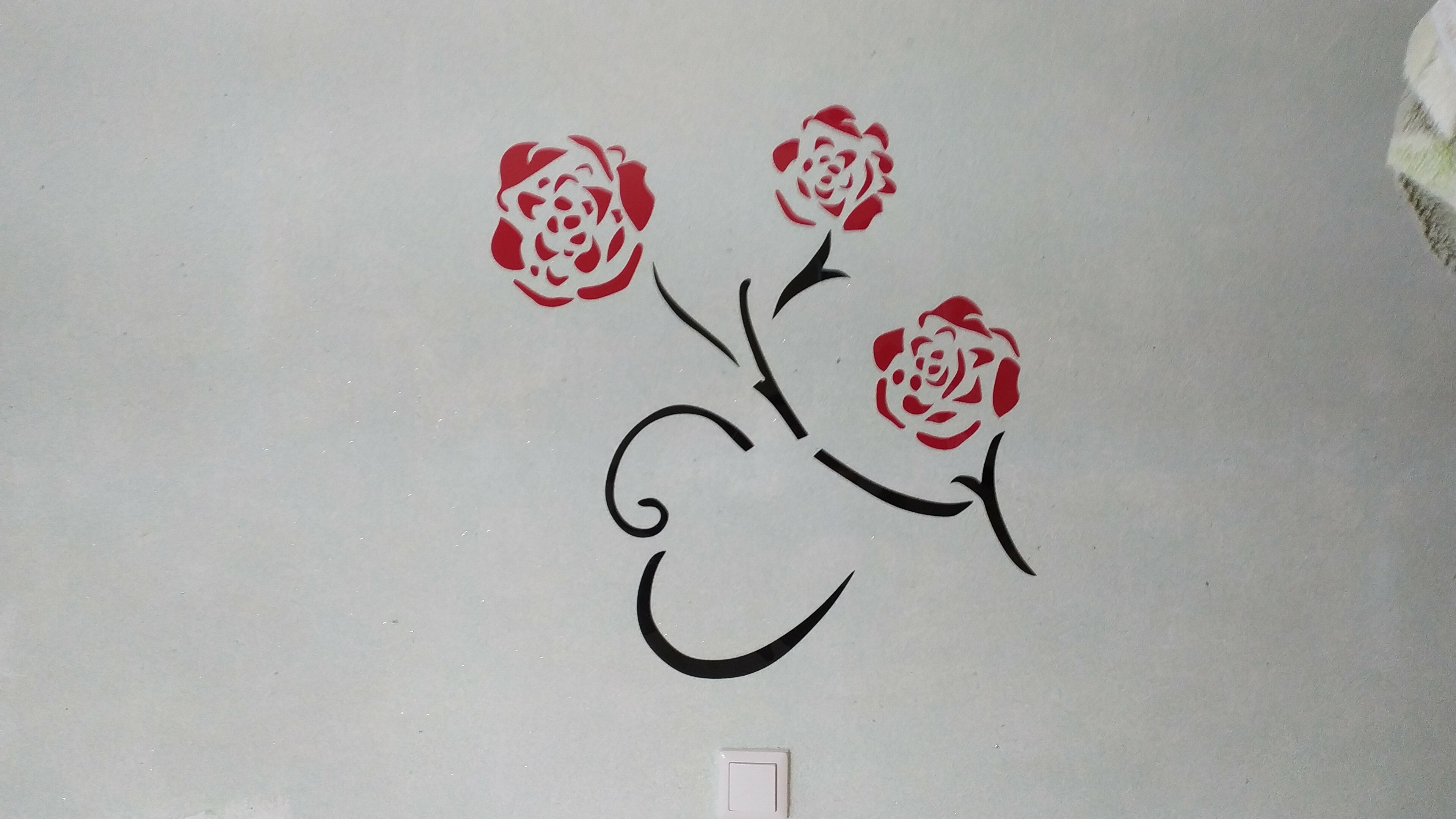 Фотография покупателя товара Наклейки интерьерные с фоторамками "Розы", декор на стену, панно 50 х 50 см, рамка 11 х 8 см - Фото 2