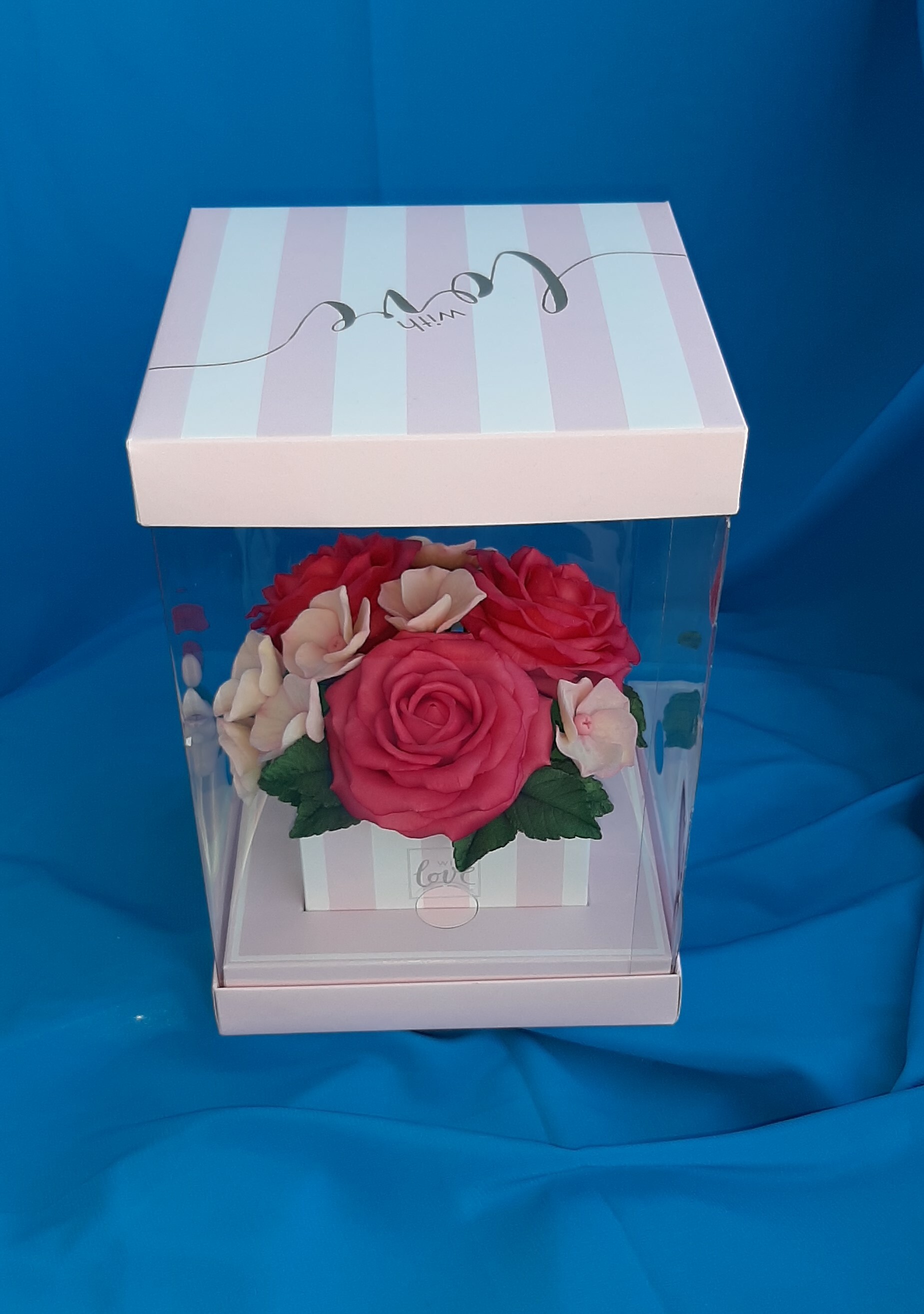 Фотография покупателя товара Коробка подарочная для цветов с вазой и PVC окнами складная, упаковка, «With love», 16 х 23 х 16 см - Фото 8
