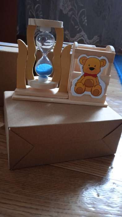 Фотография покупателя товара Песочные часы "Медвежонок", сувенирные, с карандашницей, 13.5 х 13.5 х 10 см, микс - Фото 1
