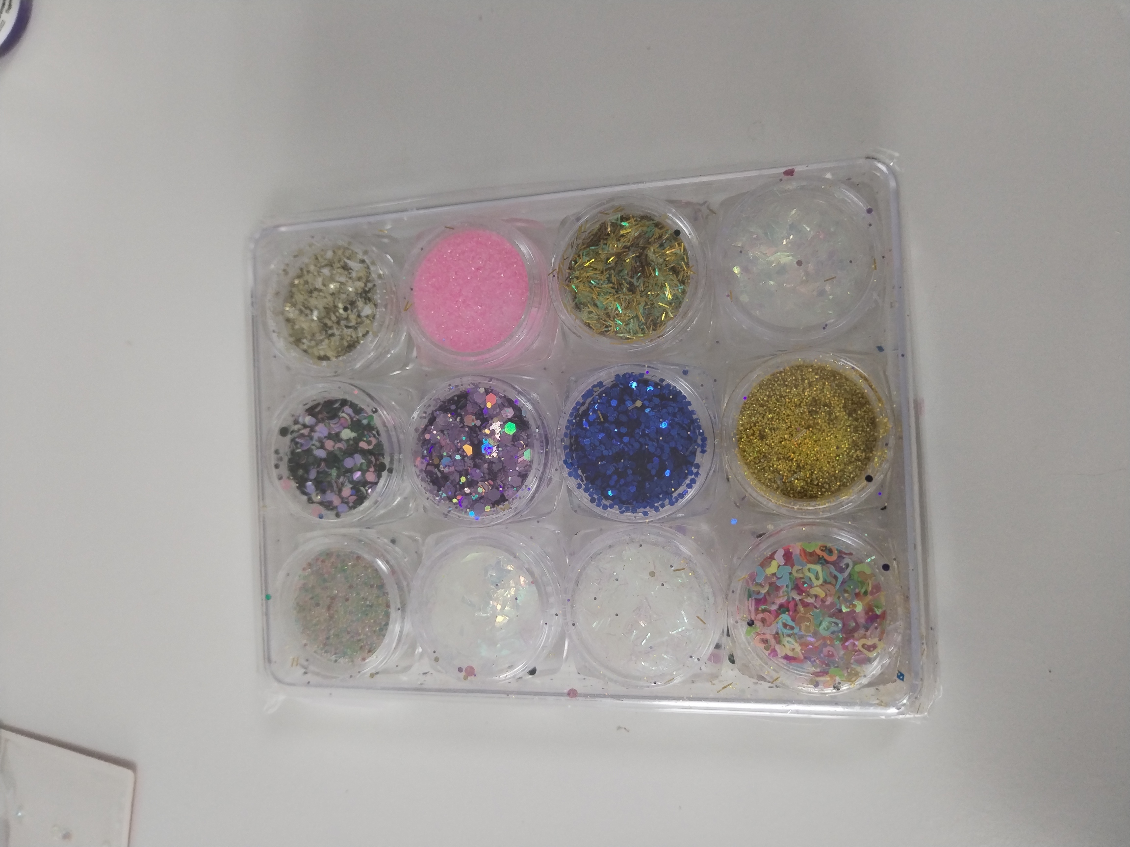 Фотография покупателя товара Ассорти для декора, в пластиковом органайзере, набор 12 баночек, разноцветные - Фото 4