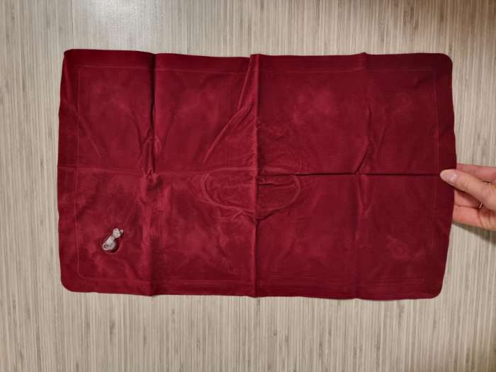 Фотография покупателя товара Подушка дорожная, надувная, 46 × 29 см, цвет МИКС