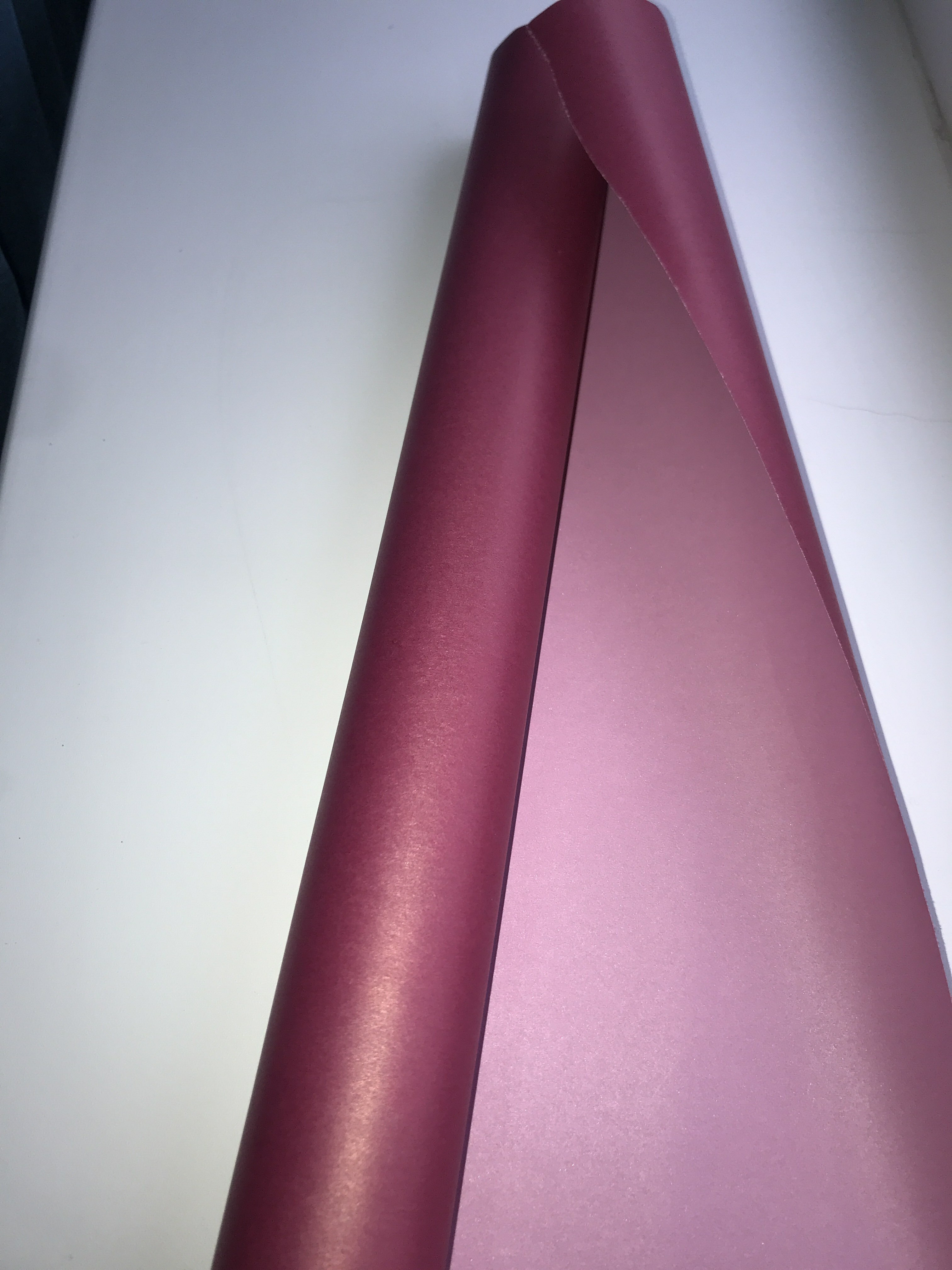 Фотография покупателя товара Бумага упаковочная крафтовая, двухсторонняя, винная, розовая, 0,6 х 10 м, 70 г/м² - Фото 2