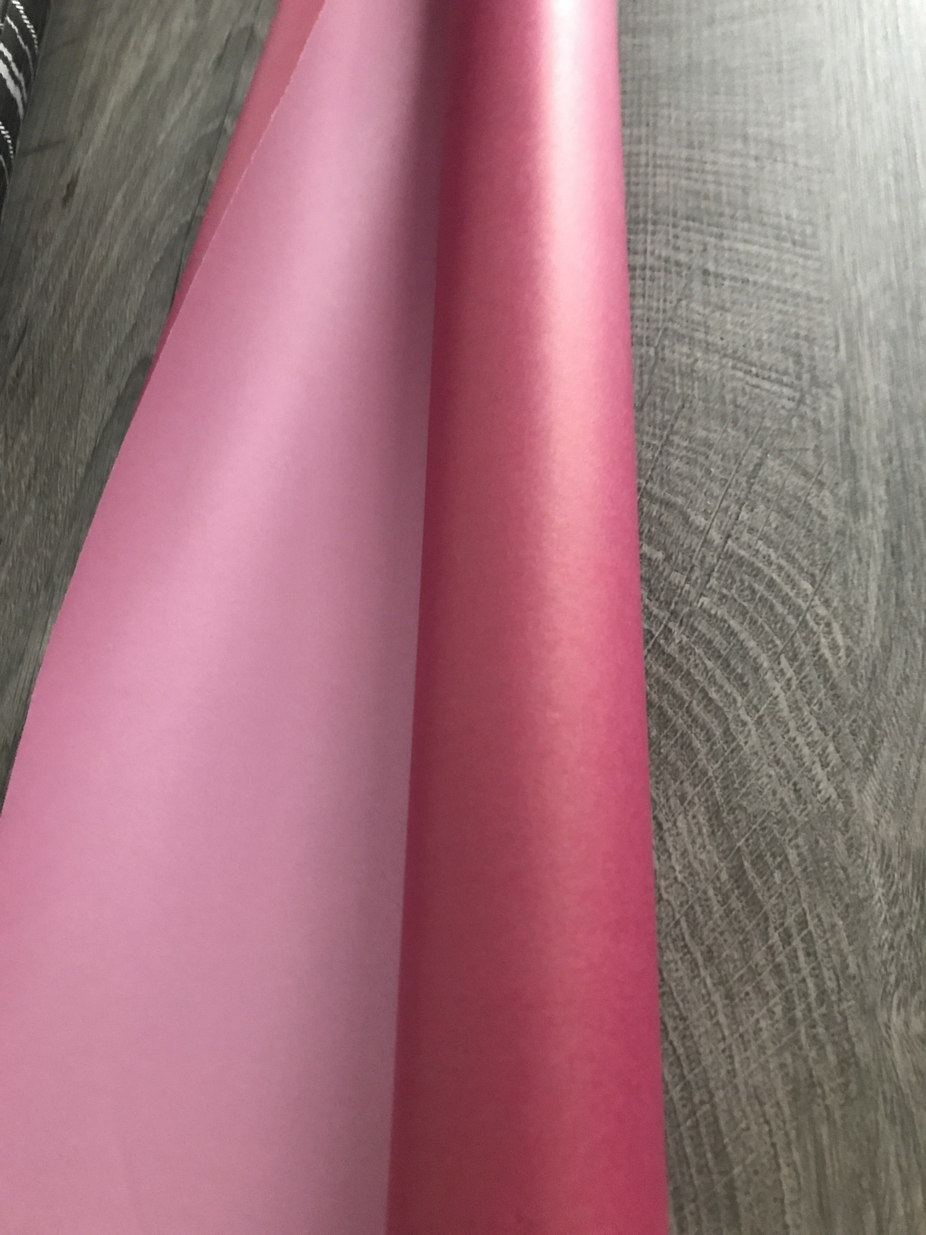 Фотография покупателя товара Бумага упаковочная крафт, фиолетовый-сиреневый 0,68 х 10 м - Фото 28