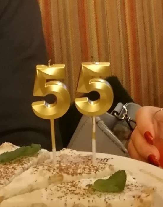 Фотография покупателя товара Свеча в торт на шпажке «‎Грань», цифра "5", золотая, 5 см - Фото 9